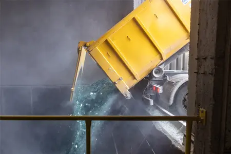 segregacja odpadów szklanych_cullet_magazyn szkła 600x400