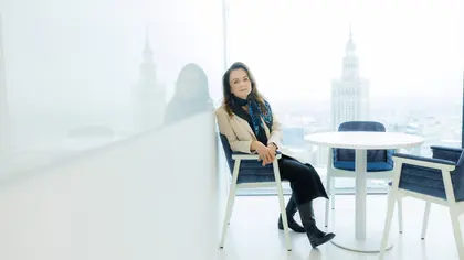 MFB_ ambasadorka_szkło jako język architektury3