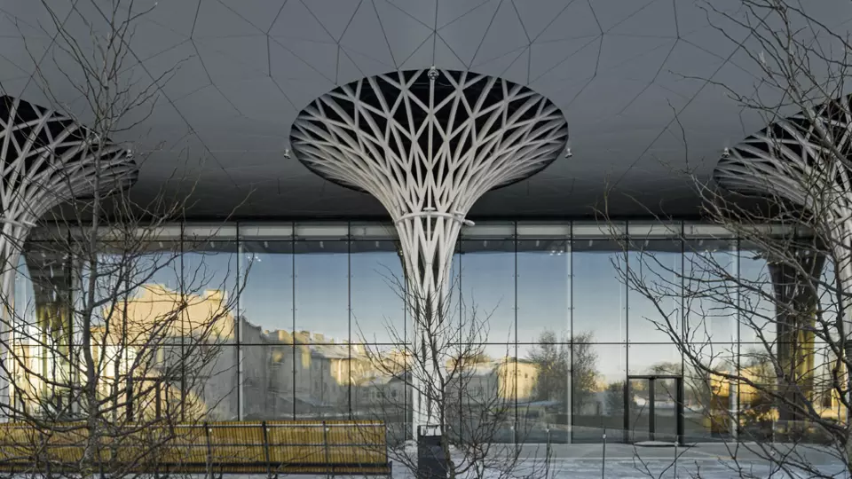dworzec w Lublinie, węzeł przesiadkowy, szklana fasada dworca, szkło Saint-Gobain Glass