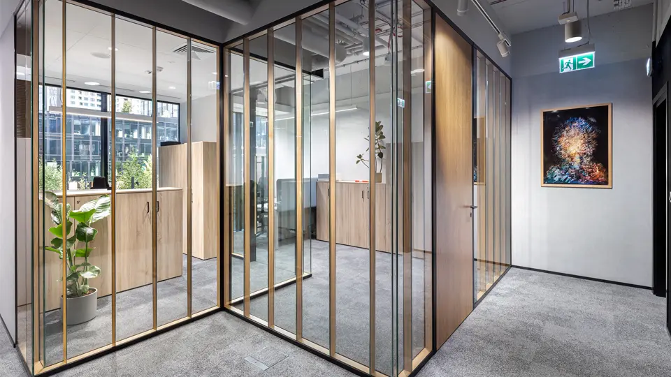 Glass System Nowe Biuro lato 2024 fot Szymon Polanski_1