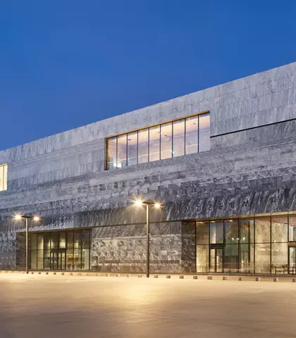 Muzeum Historii Polski, fasada szklana, 